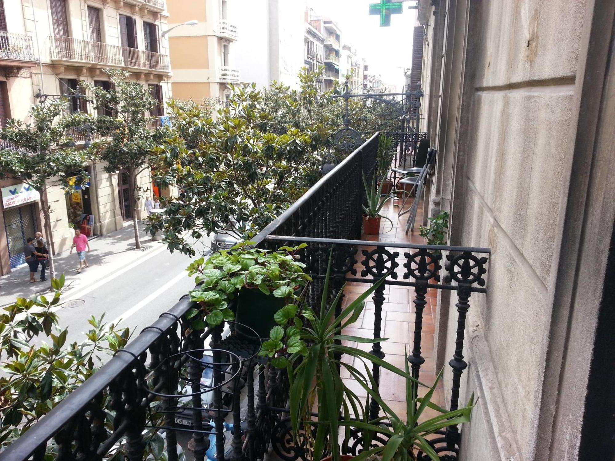 Barcelona Housing Recommend For Students Apartment Екстериор снимка